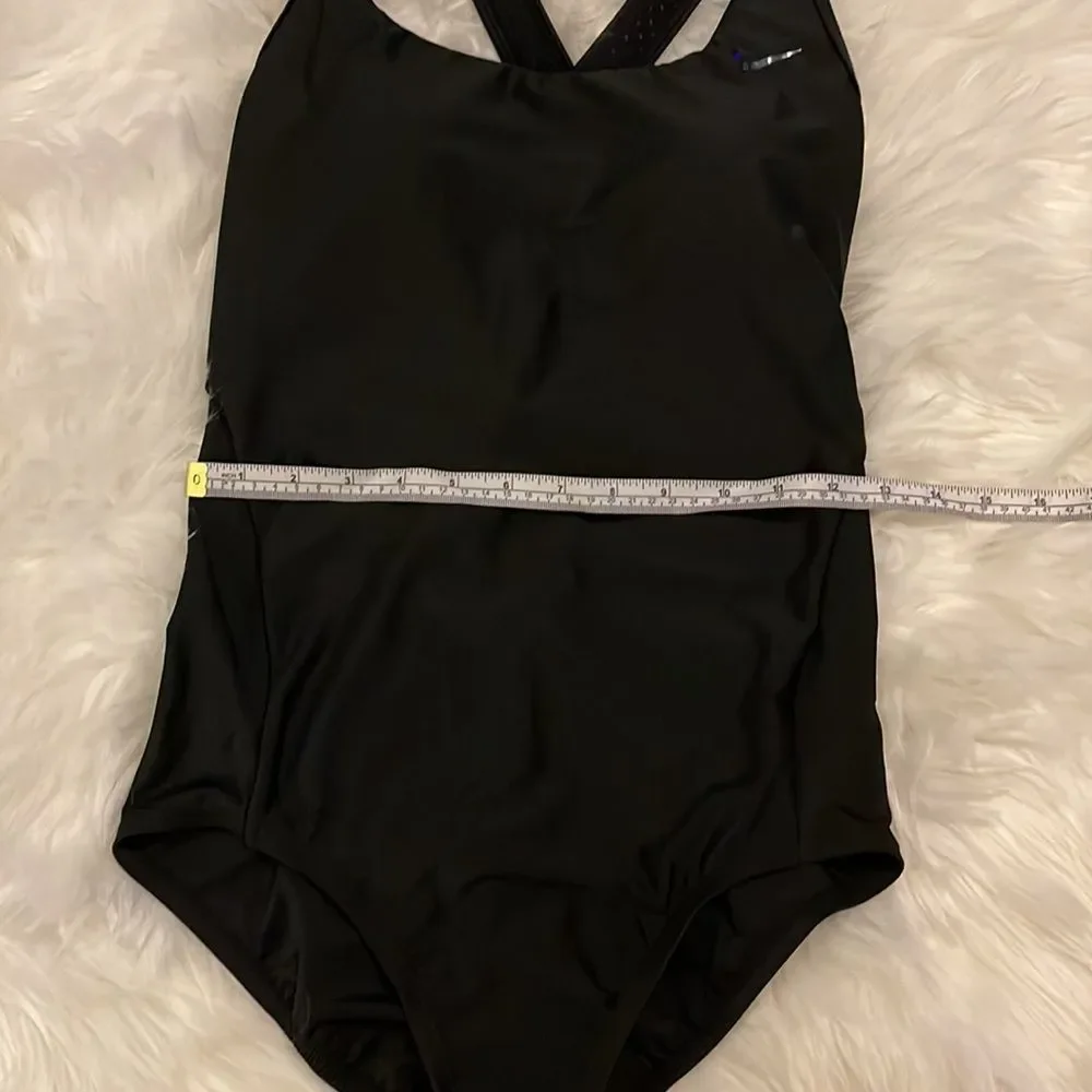 Nike One Piece Swimsuit - Picture 8 of 9